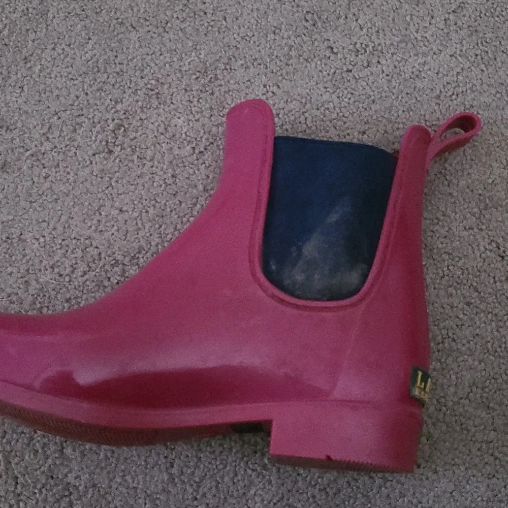 Boots - Picture 4 of 5